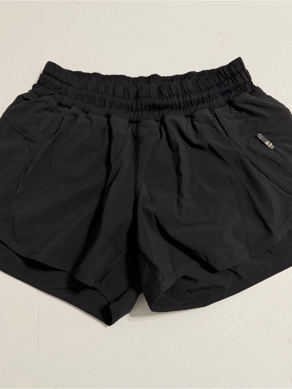 Lululemon Tracker Short IV Size 6